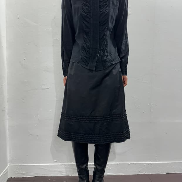 design midi skirt