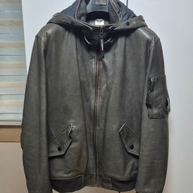 CP 컴퍼니 레더 가죽 자켓 XL(105)