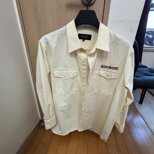 블랙 아웃 아이보리 워크 셔츠 M