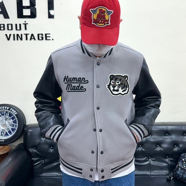 휴먼메이드 호랑이 바시티 그레이 XL