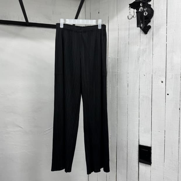 pleats please (issey miyake)