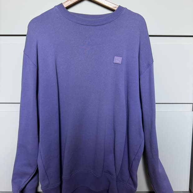 아크네 스튜디오 맨투맨