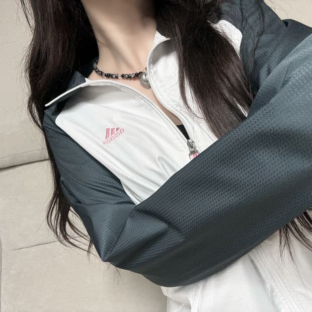 아디다스 차콜 화이트 나그랑 핑크로고 바람막이