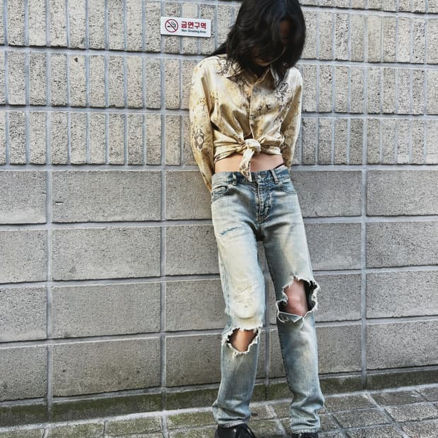 생로랑 17S/S 데미지 데님 진