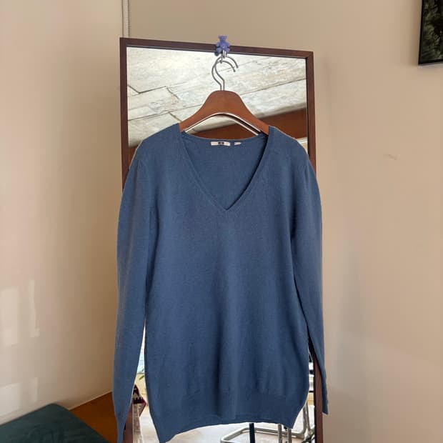 유니클로 V넥  캐시미어 여성 니트