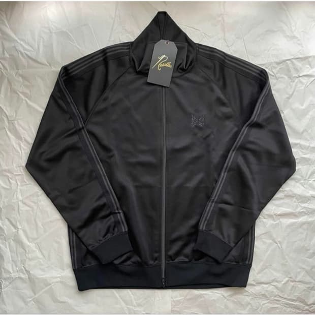 니들스 트랙자켓 프릭스토어 블랙 그레이