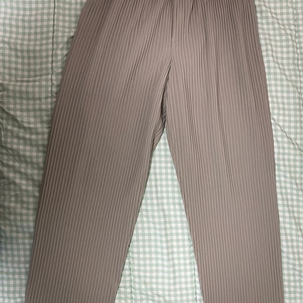 옴므플리세 일자핏 바지