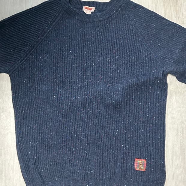 바라쿠타 네이비 니트