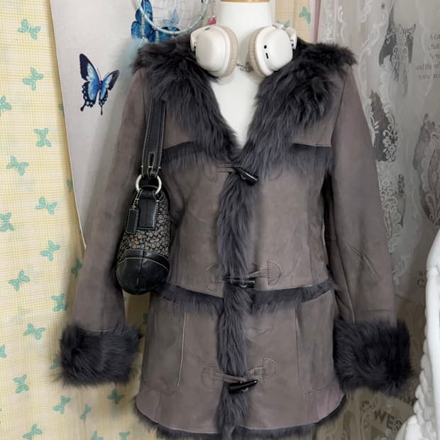 그레이 퍼플 무스탕 후드 더플 코트