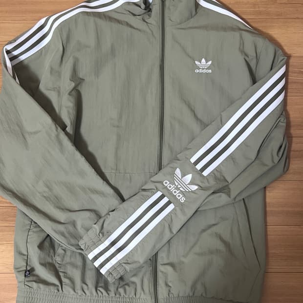 아디다스 바람막이 s