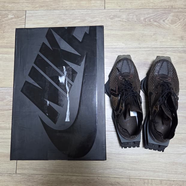 나이키 MMW 줌 004 바로크브라운 250