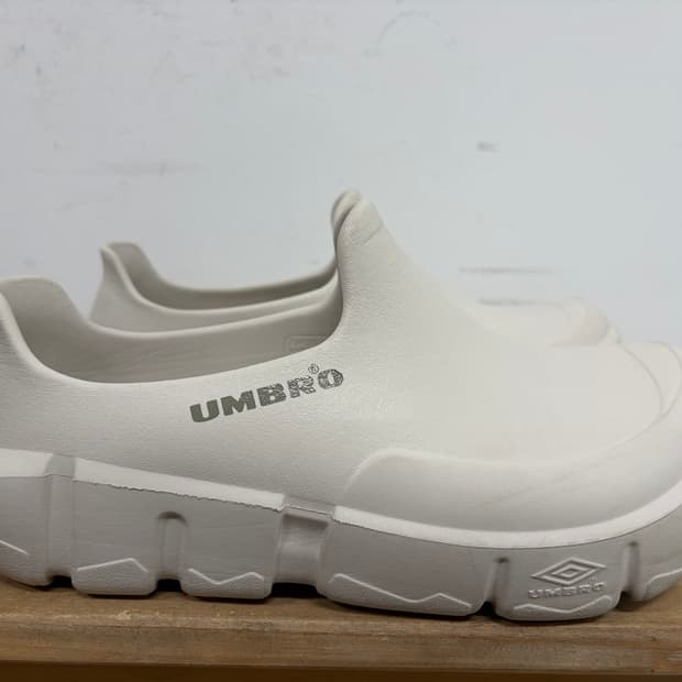 엄브로 지티클로그 260