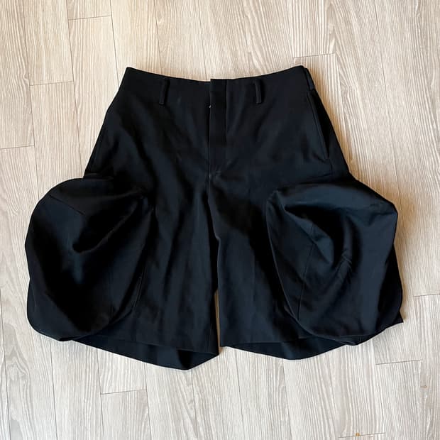 꼼데옴므플러스 벌룬 버뮤다 팬츠