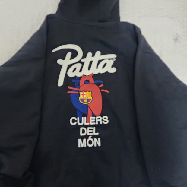 나이키 x 파타 x FC 바르셀로나 솔로 스우시 후드 쿨레르스 델 몬