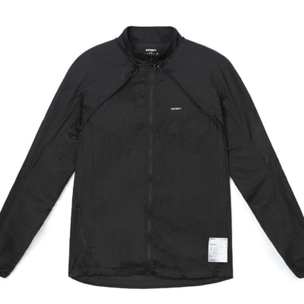 Satisfy 새티스파이 리피 바람막이 블랙 판매합니다