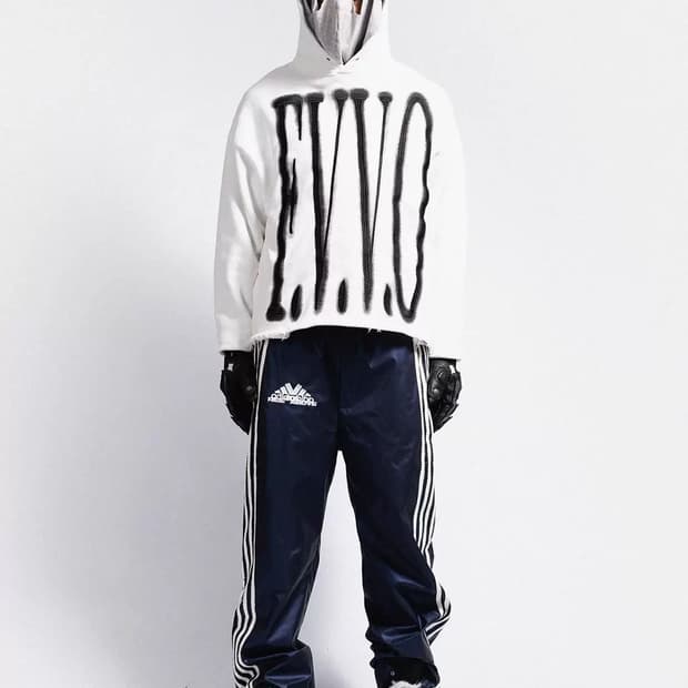 FVVO Classic logo embroidered hoodie