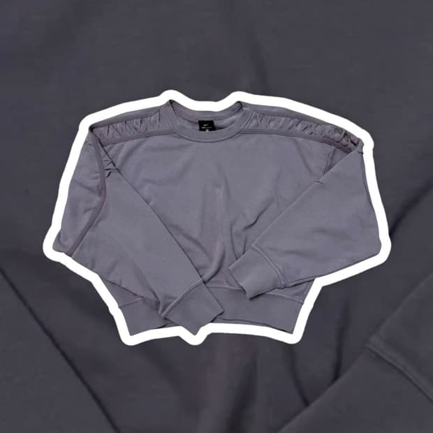 나이키 크롭 맨투맨