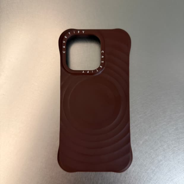 아이폰 15프로 케이스티파이 리플케이스 Brown