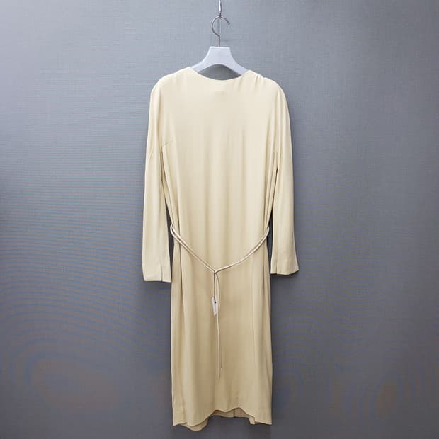 한섬 더캐시미어 미니멀 롱 원피스 82-94-160사이즈(택달린새제품)