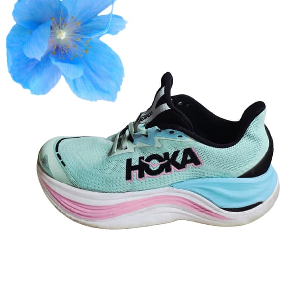 호카 스니커즈/235