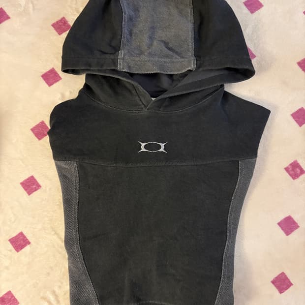 크리틱 크롭 후디