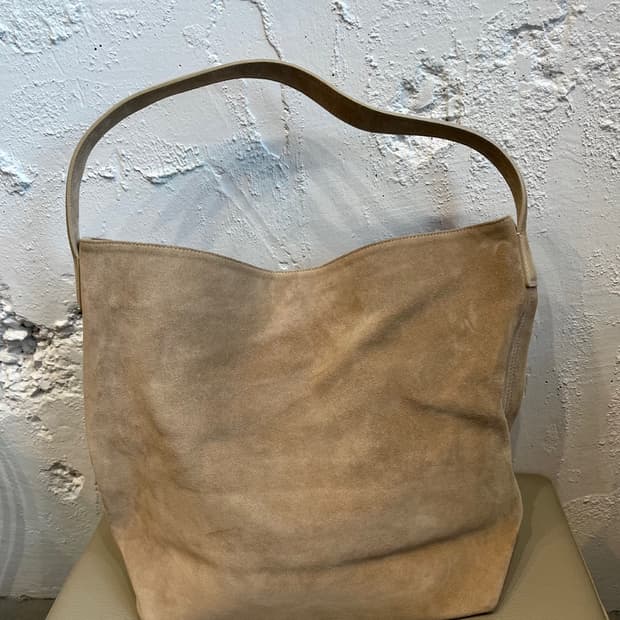 artto 아르토 스웨이드백 가방