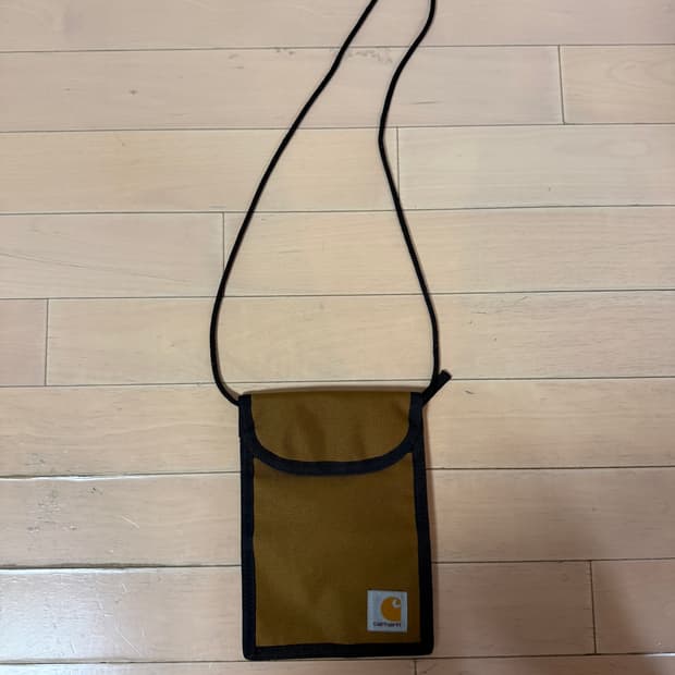 판매) 칼하트 wip 미니크로스백