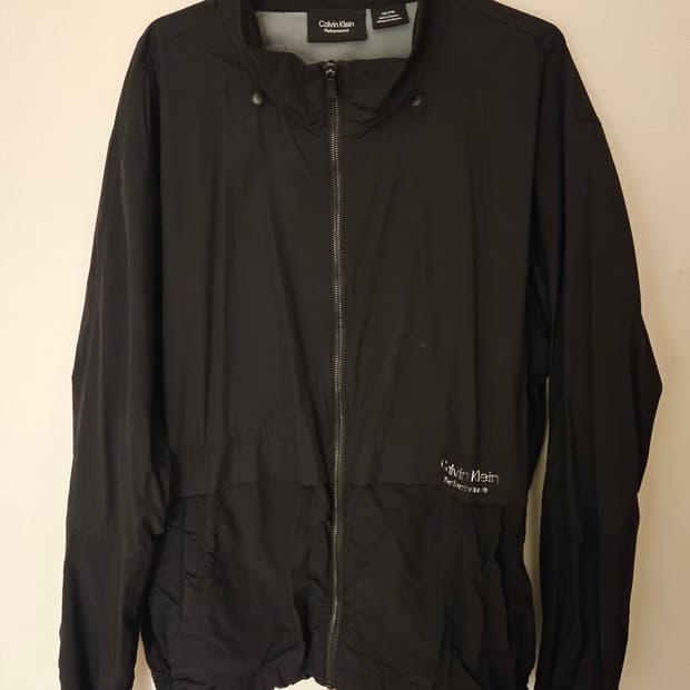 캘빈클라인 바람막이