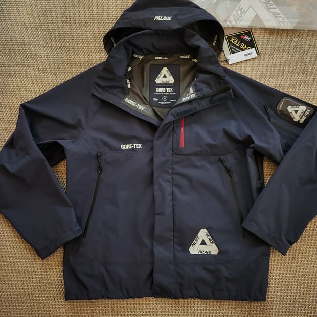 Palace 팔라스 고어텍스 탑티어 바람막이 S테크 자켓