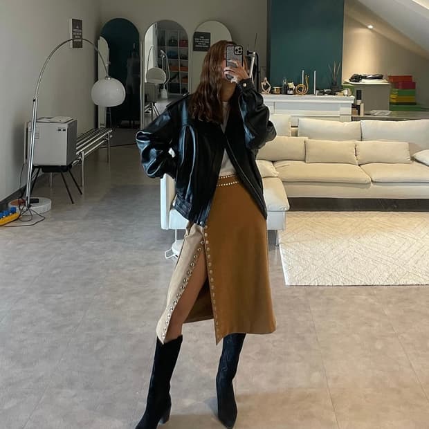 강자매 스웨이드 스터드 스커트