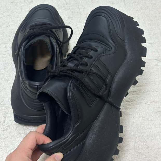 아디다스 윌리차바리아 CHAVARRIA FORUM SNEAKERS