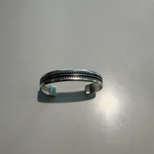 언더커버 기즈모 실버 뱅글