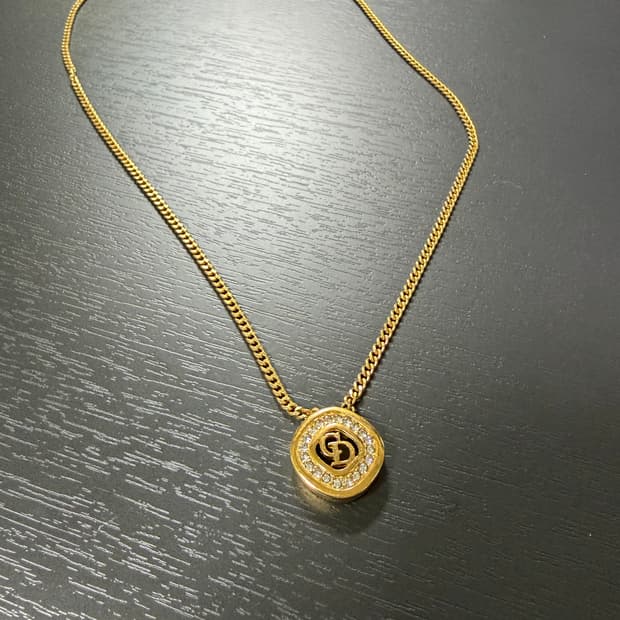 크리스찬 디올 CD 크리스탈 로고 목걸이