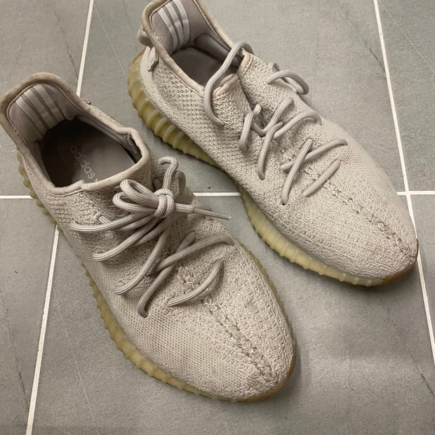 아디다스 이지부스트 350 V2 세서미 260