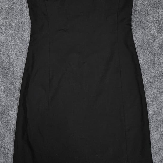 MINE 블랙 민소매 미디원피스 급처