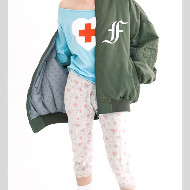 샵페어리 patch bomber padded jacket