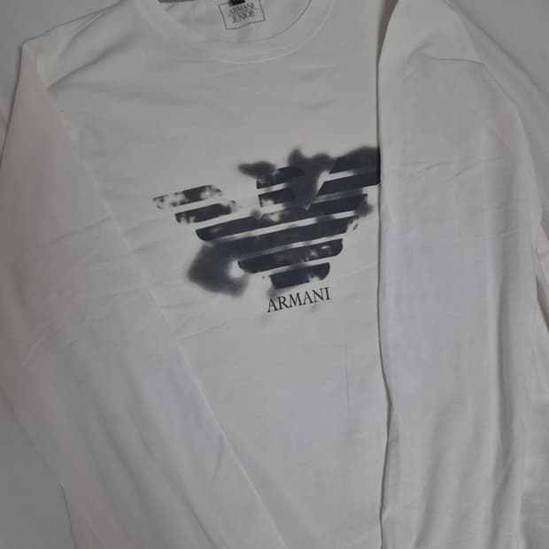 엠프리오 아르마리 슬리브