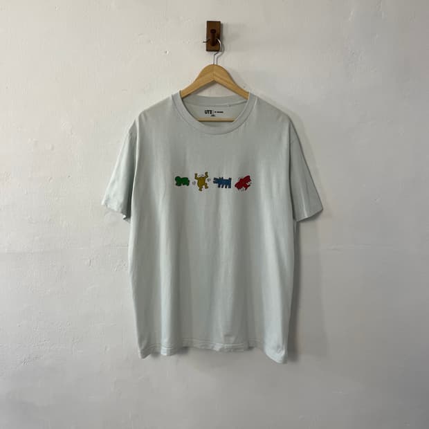 유니클로 UT 반팔 티셔츠