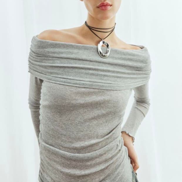 택달린 새상품 자라 셔링 디테일 오프숄더 티셔츠 s