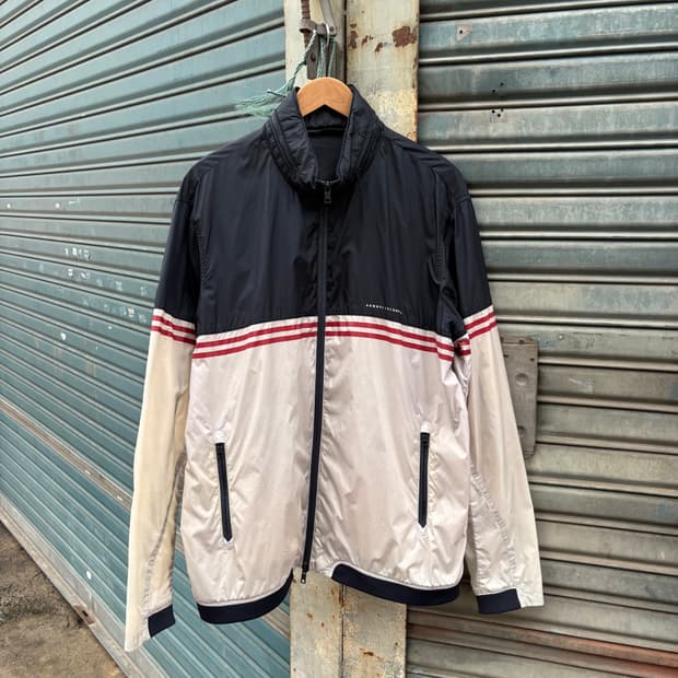 알마니 익스체인지 스트라이프 바람막이