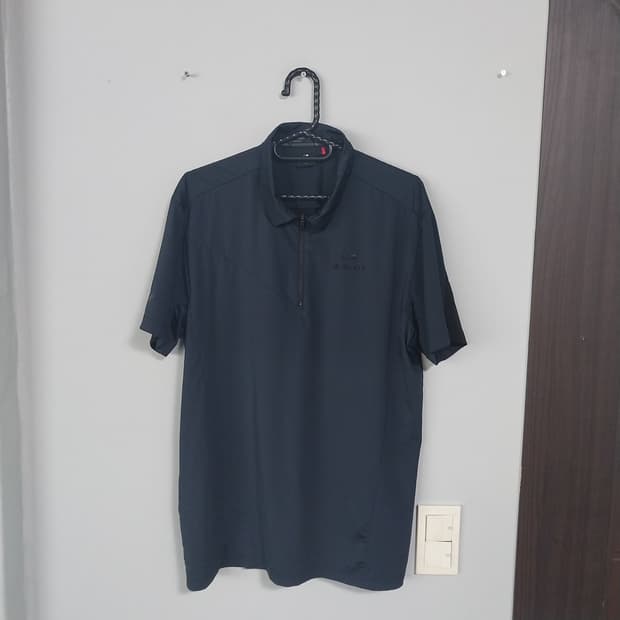 아이더 남자100 반팔 카라 반집업 