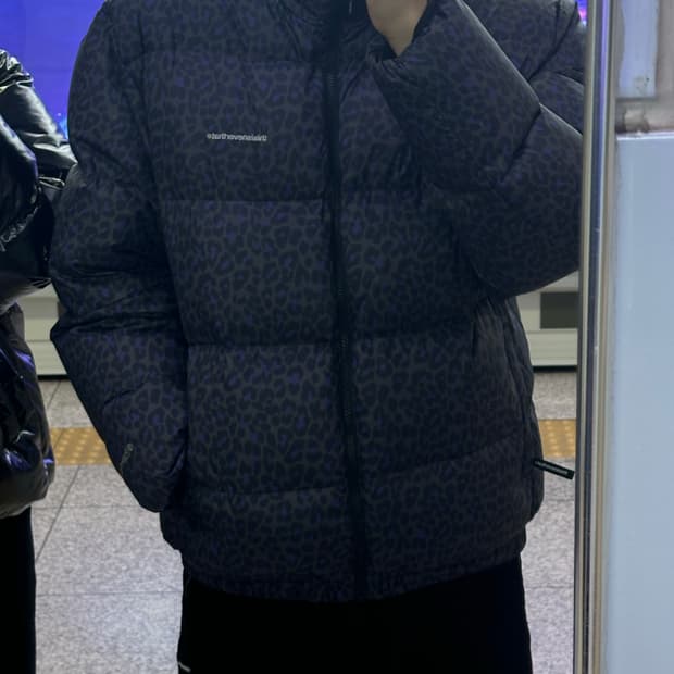 디스이네버뎃 패딩 판매합니다