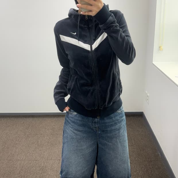 Nike 나이키 스몰로고 차콜 벨벳 후드집업