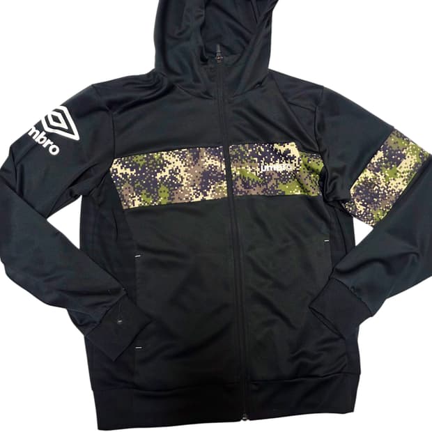 [엄브로] 스트릿 고프코어 블랙 디지털 카모 배색 후드 집업 100