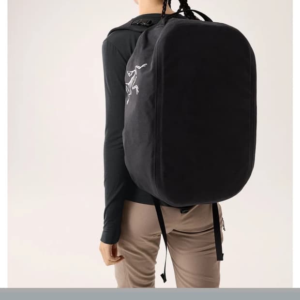 아크테릭스 캐리어 40 더플백 블랙