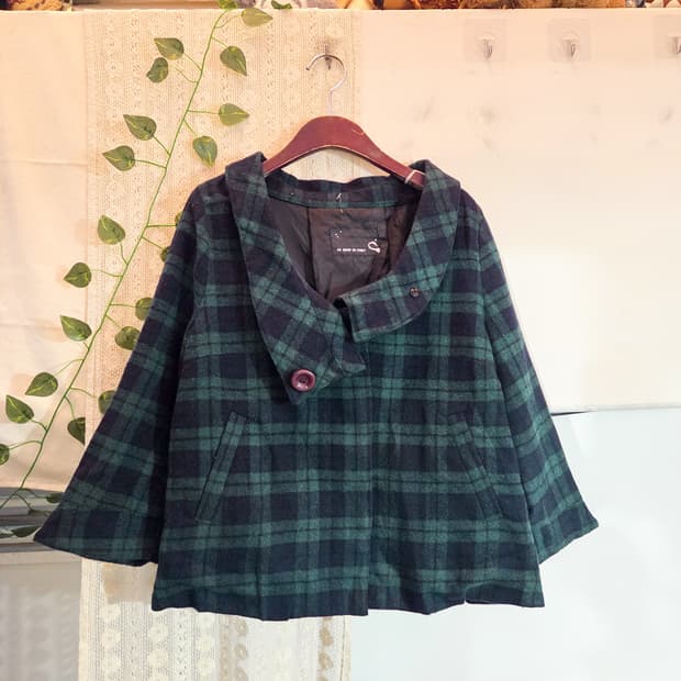 체크 케이프 핏 코트