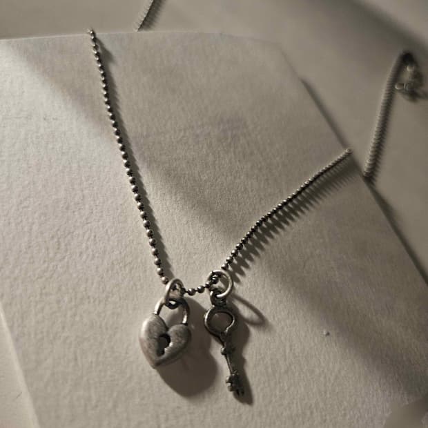 Heart lock n key necklace 