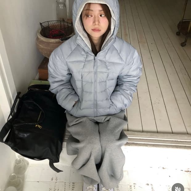 서울베이스드 ESSENTIAL LIGHT DOWN PADDING (패딩)