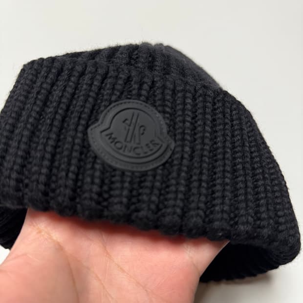 몽클레어 울 비니