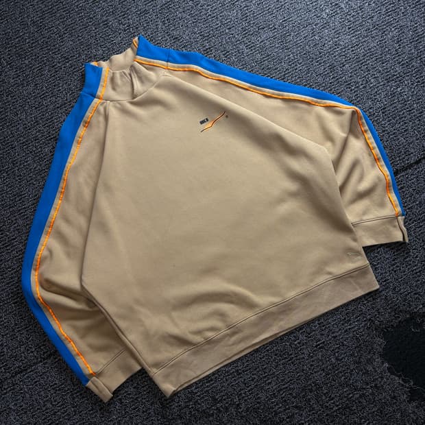 아더에러x푸마 사이드라인 터틀넥 니트 맨투맨 3830